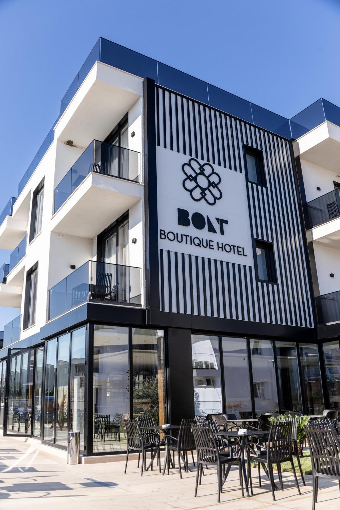 Bolt Boutique Hotel Lezhë エクステリア 写真