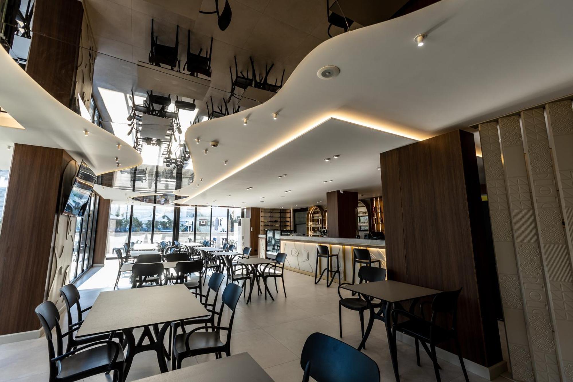 Bolt Boutique Hotel Lezhë エクステリア 写真