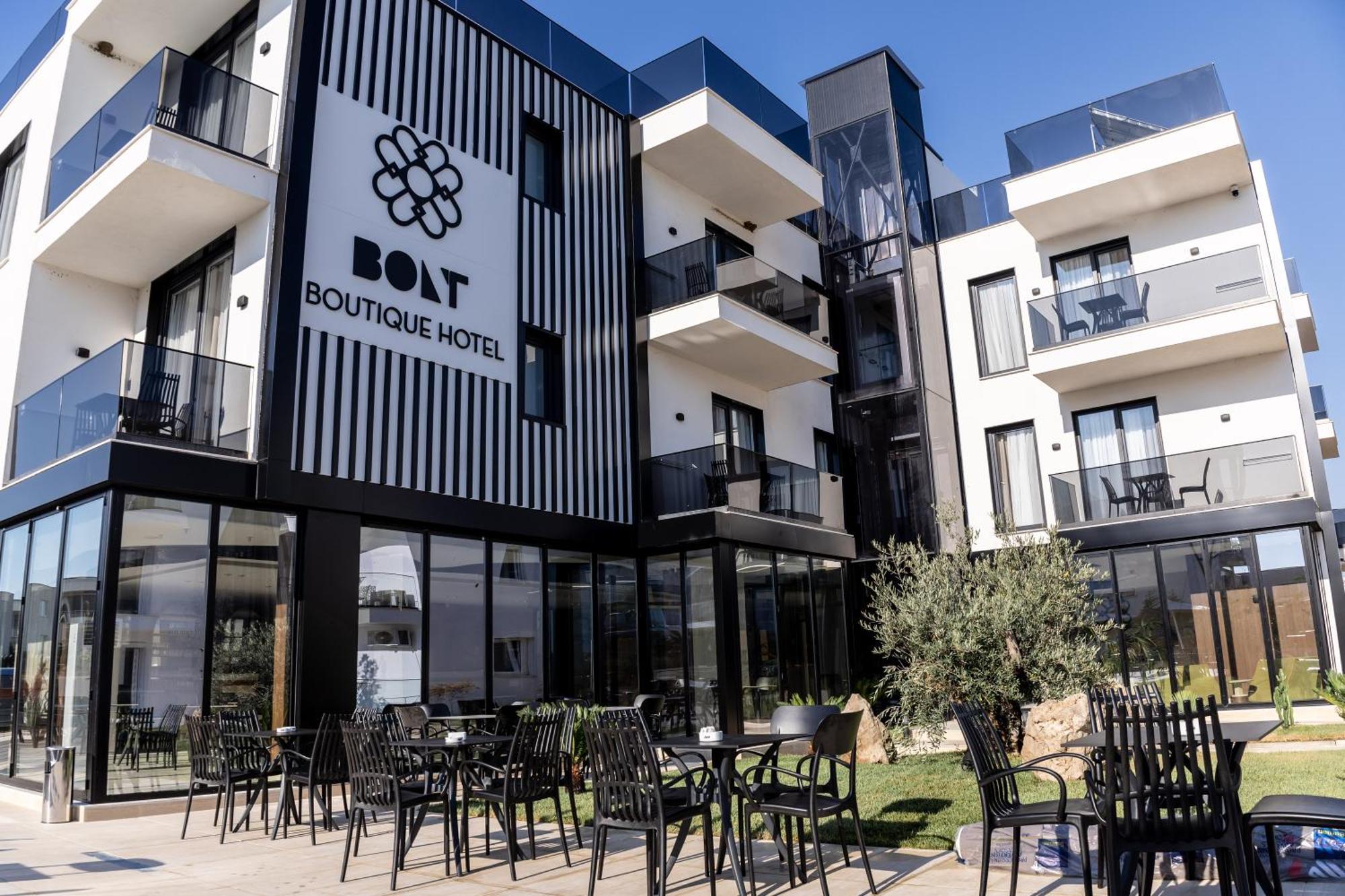 Bolt Boutique Hotel Lezhë エクステリア 写真