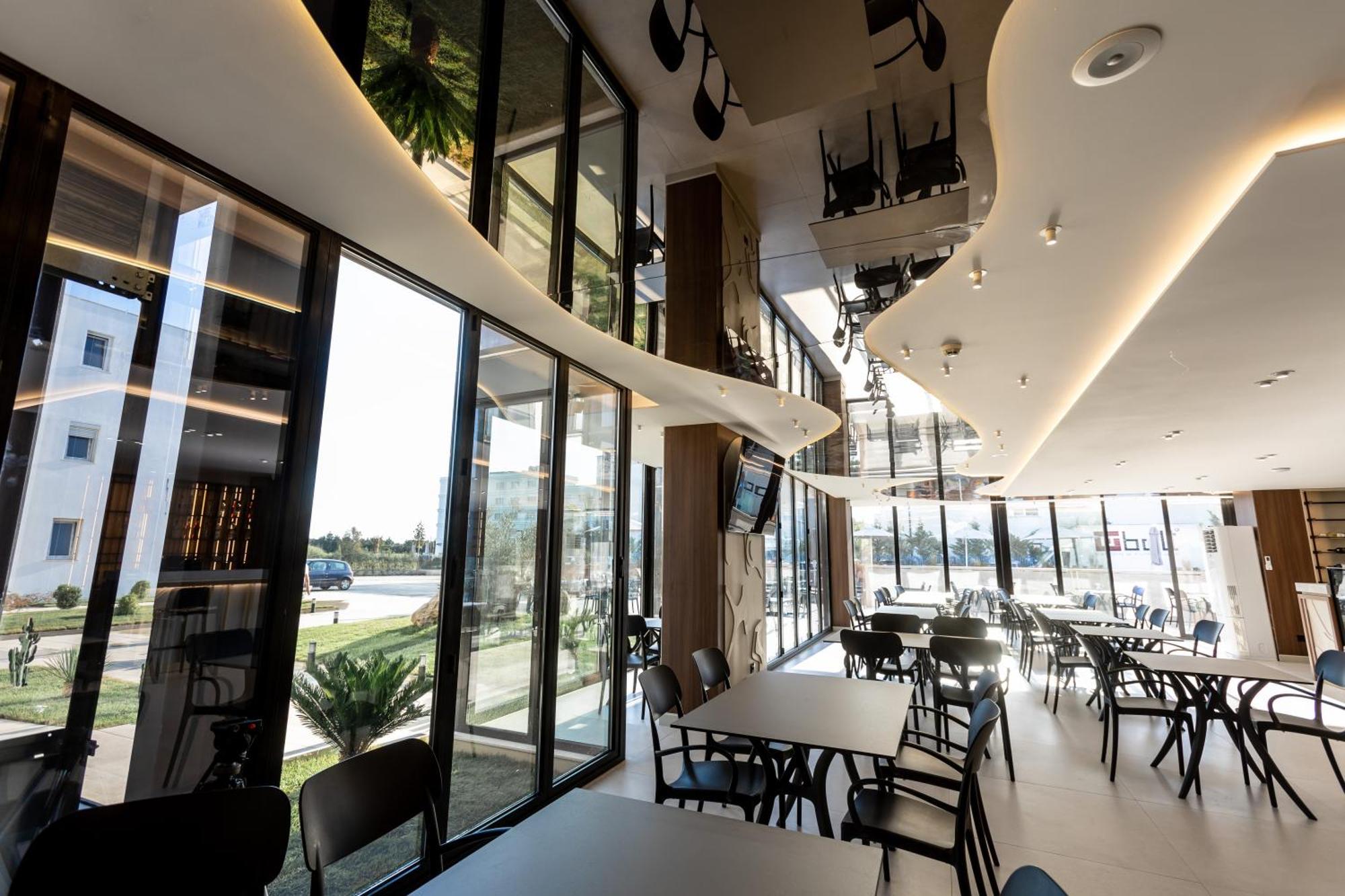 Bolt Boutique Hotel Lezhë エクステリア 写真