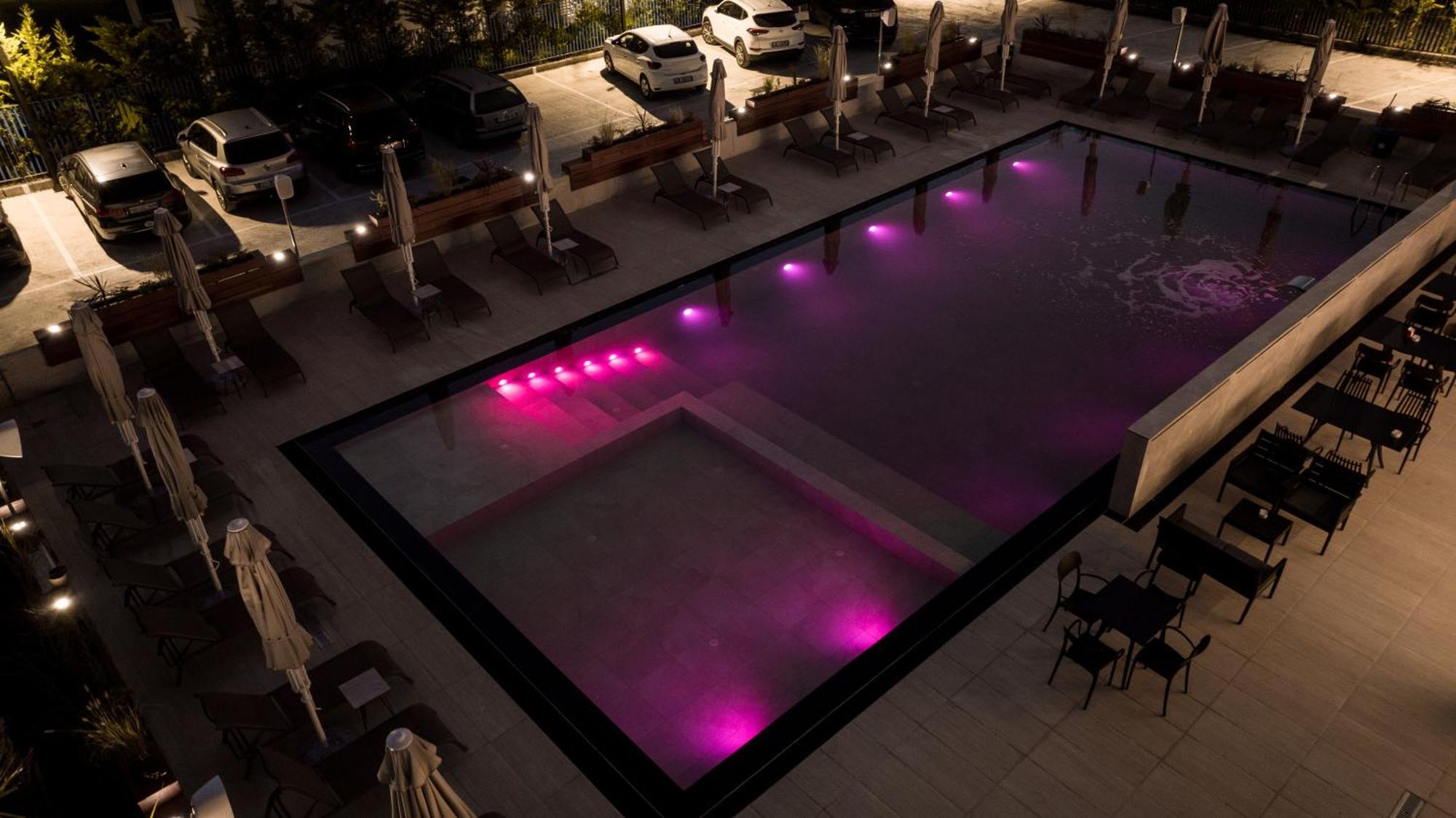 Bolt Boutique Hotel Lezhë エクステリア 写真