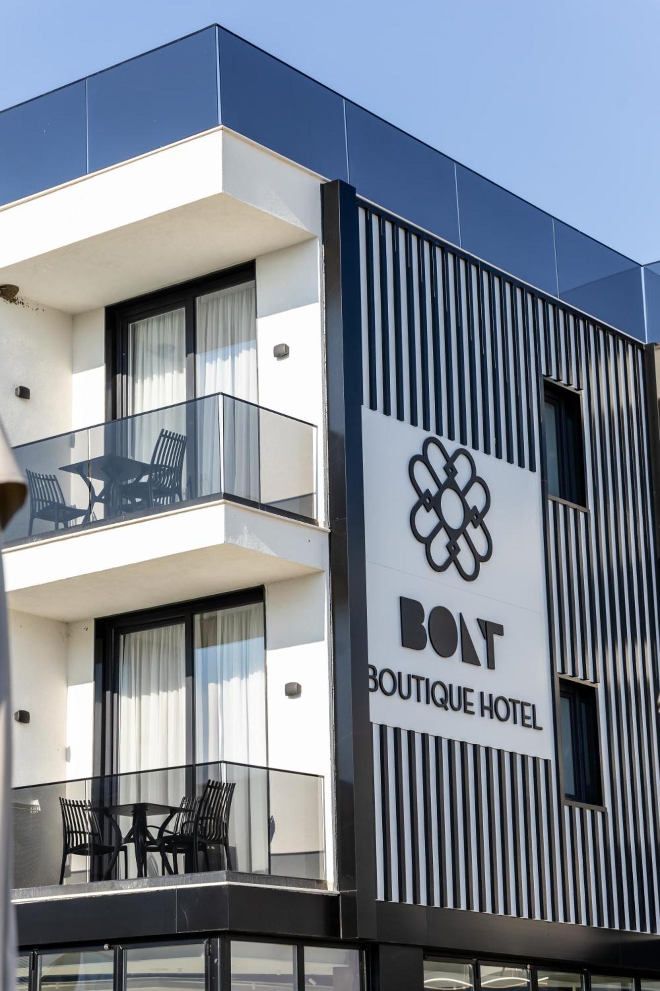 Bolt Boutique Hotel Lezhë エクステリア 写真