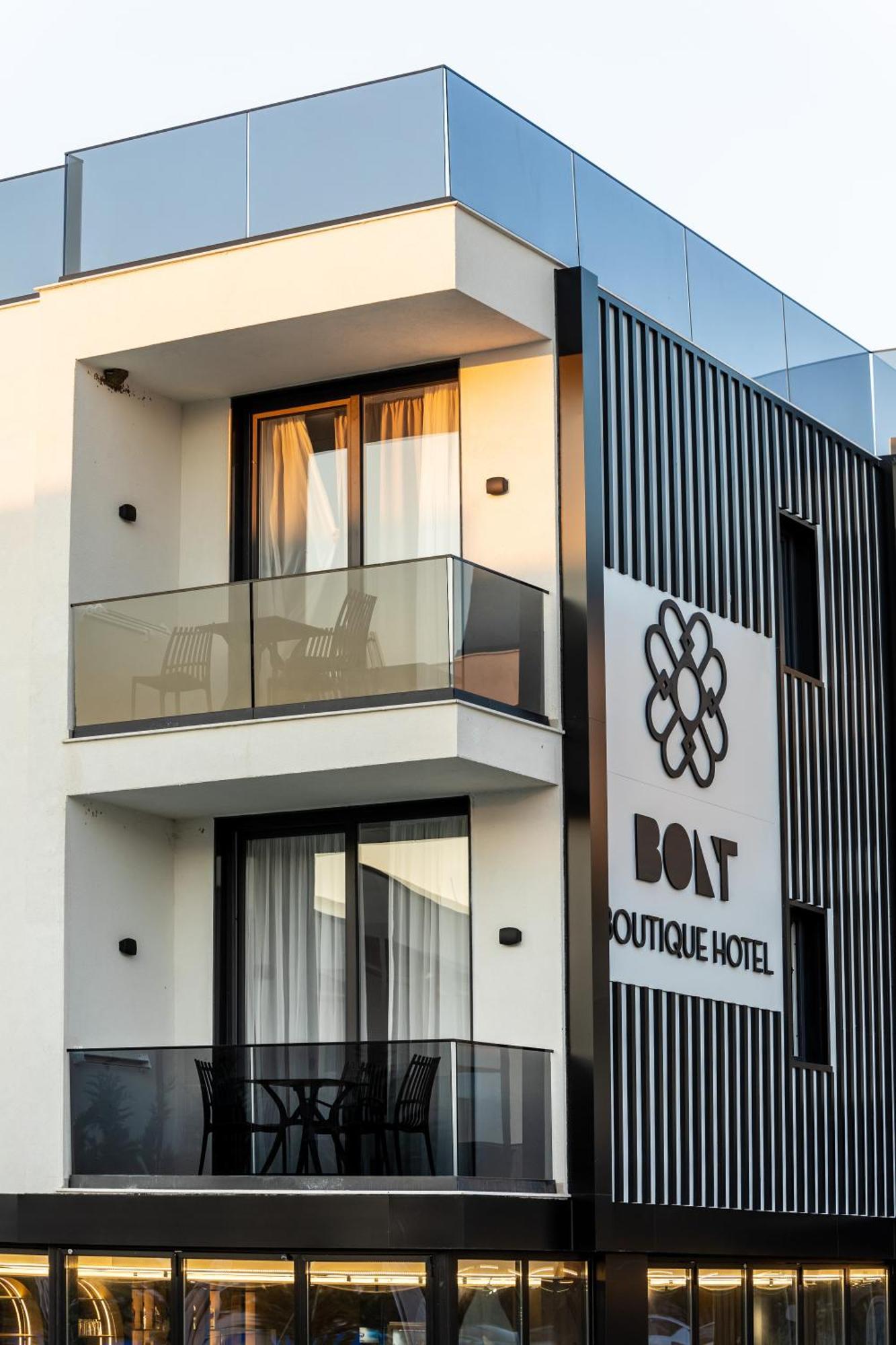 Bolt Boutique Hotel Lezhë エクステリア 写真