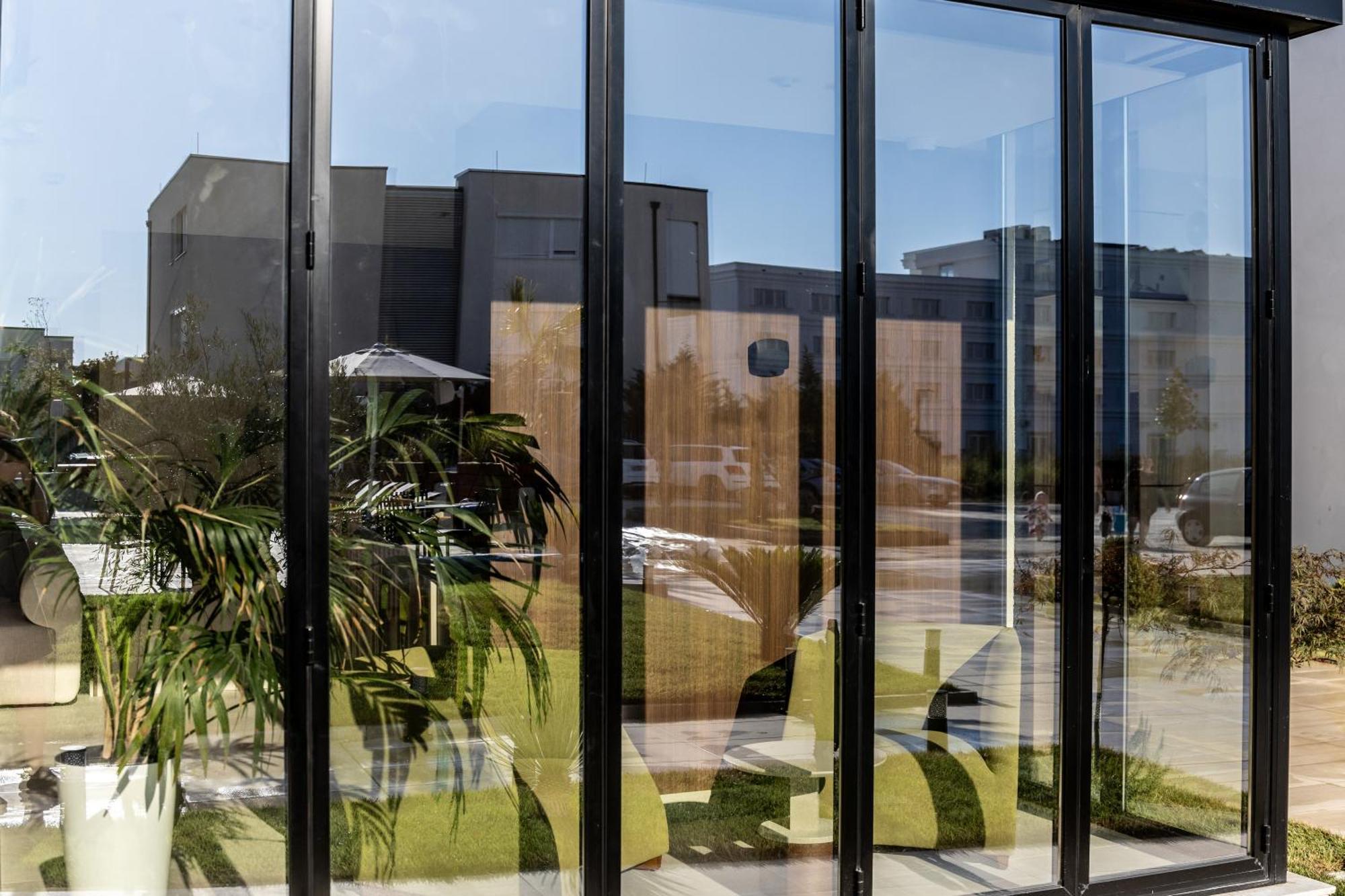 Bolt Boutique Hotel Lezhë エクステリア 写真
