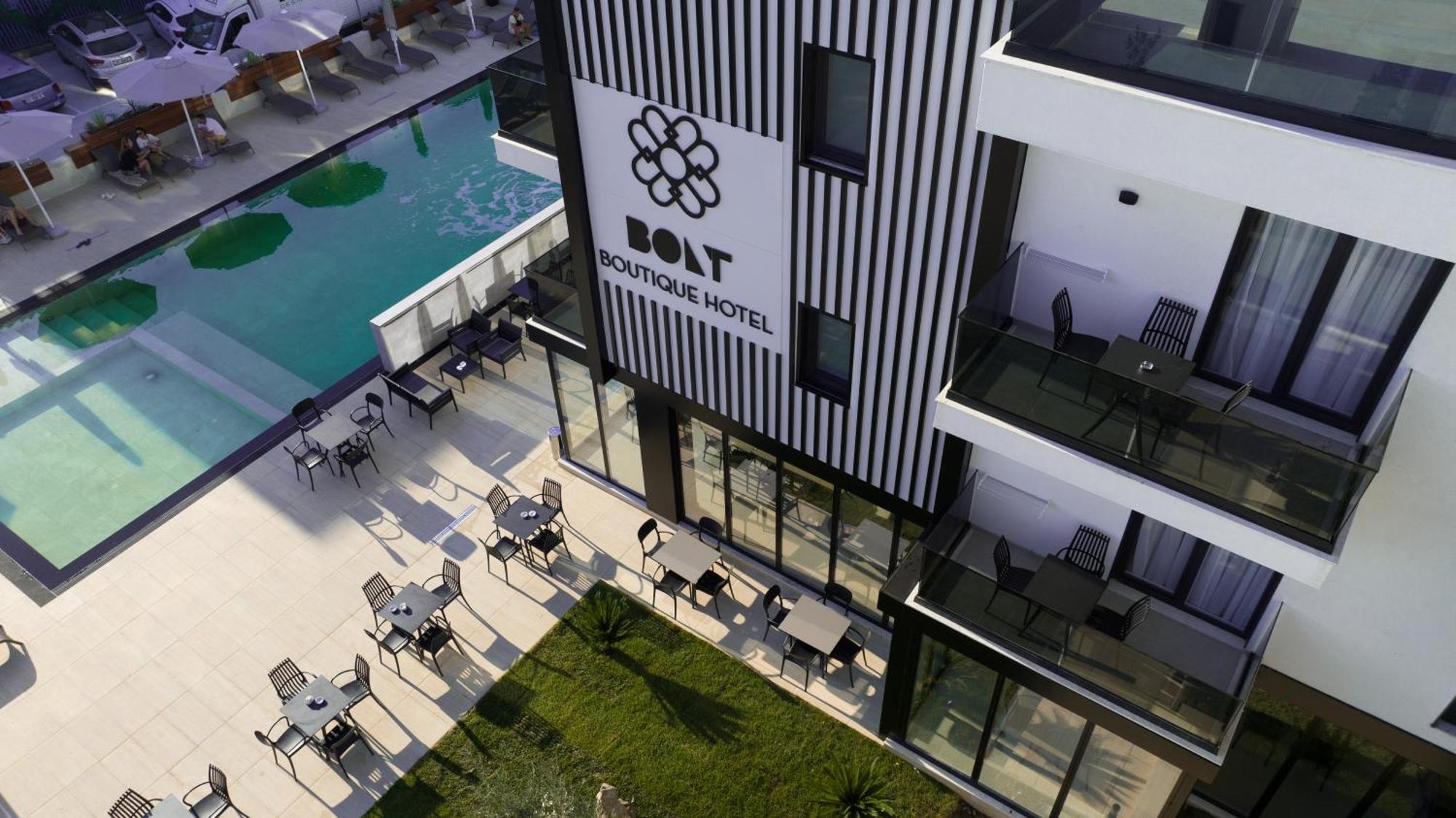 Bolt Boutique Hotel Lezhë エクステリア 写真