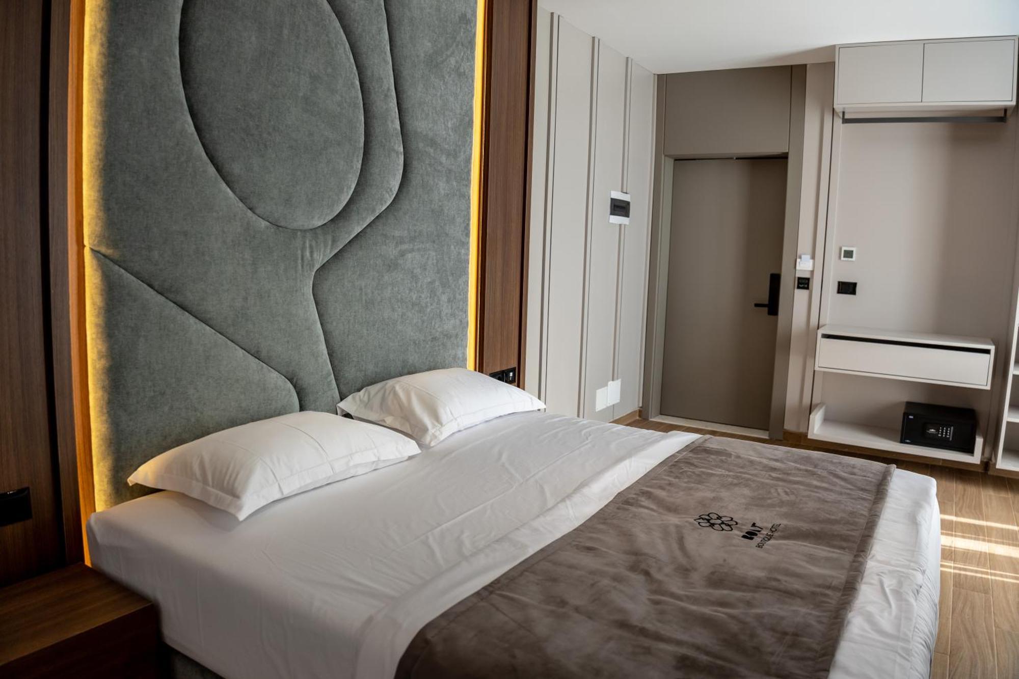 Bolt Boutique Hotel Lezhë エクステリア 写真