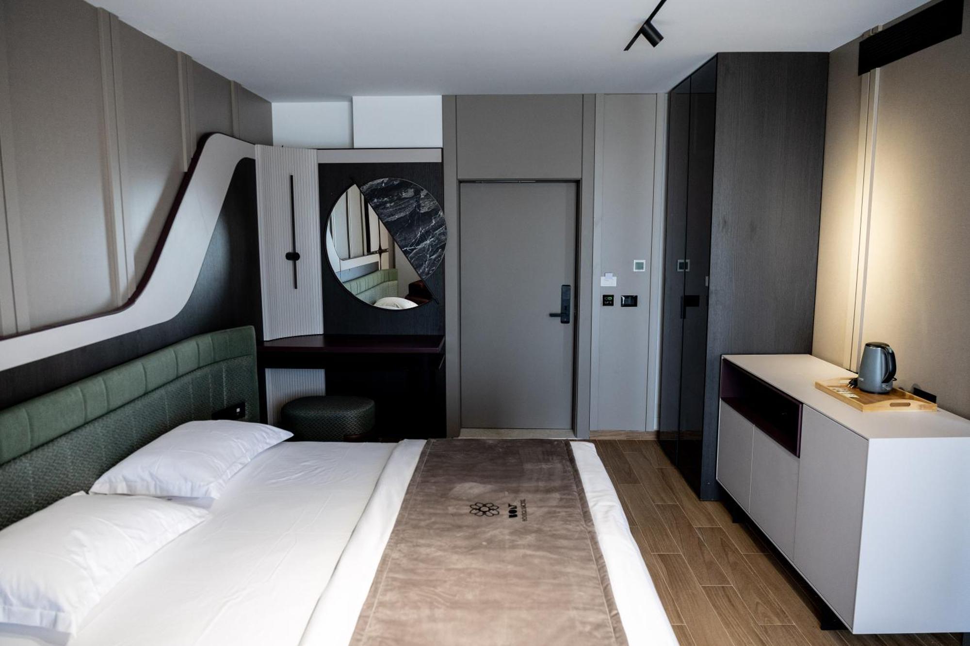 Bolt Boutique Hotel Lezhë エクステリア 写真