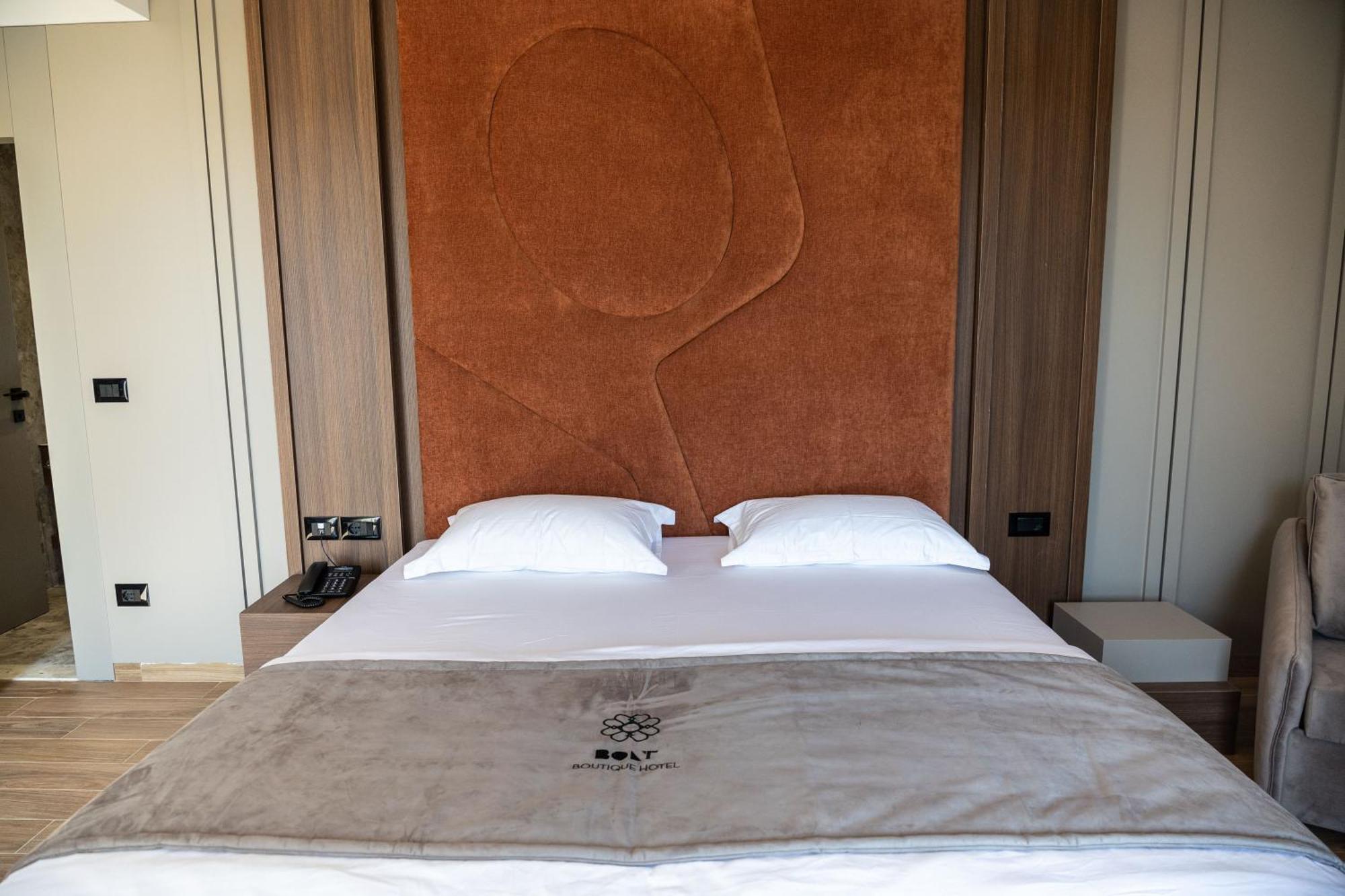Bolt Boutique Hotel Lezhë エクステリア 写真