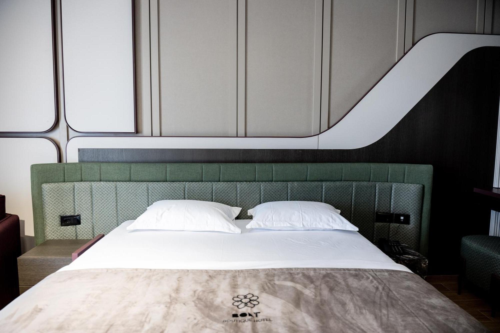 Bolt Boutique Hotel Lezhë エクステリア 写真